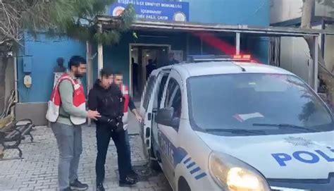 Ataşehir’de kendisini almayan minibüsün önünü kesen şahıs yakalandı